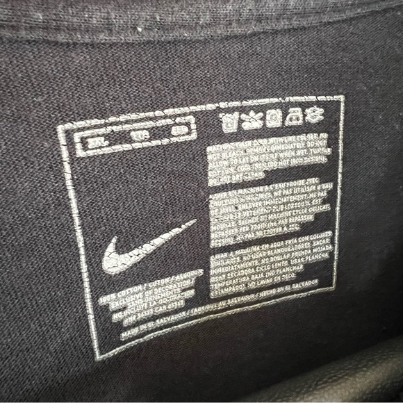 ๐ค Nike Black Shirt - XXL ๐ค - Picture 3 of 4